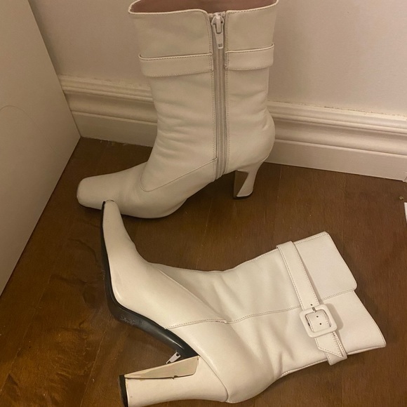 Vintage White Boots size 7 - Picture 2 of 2